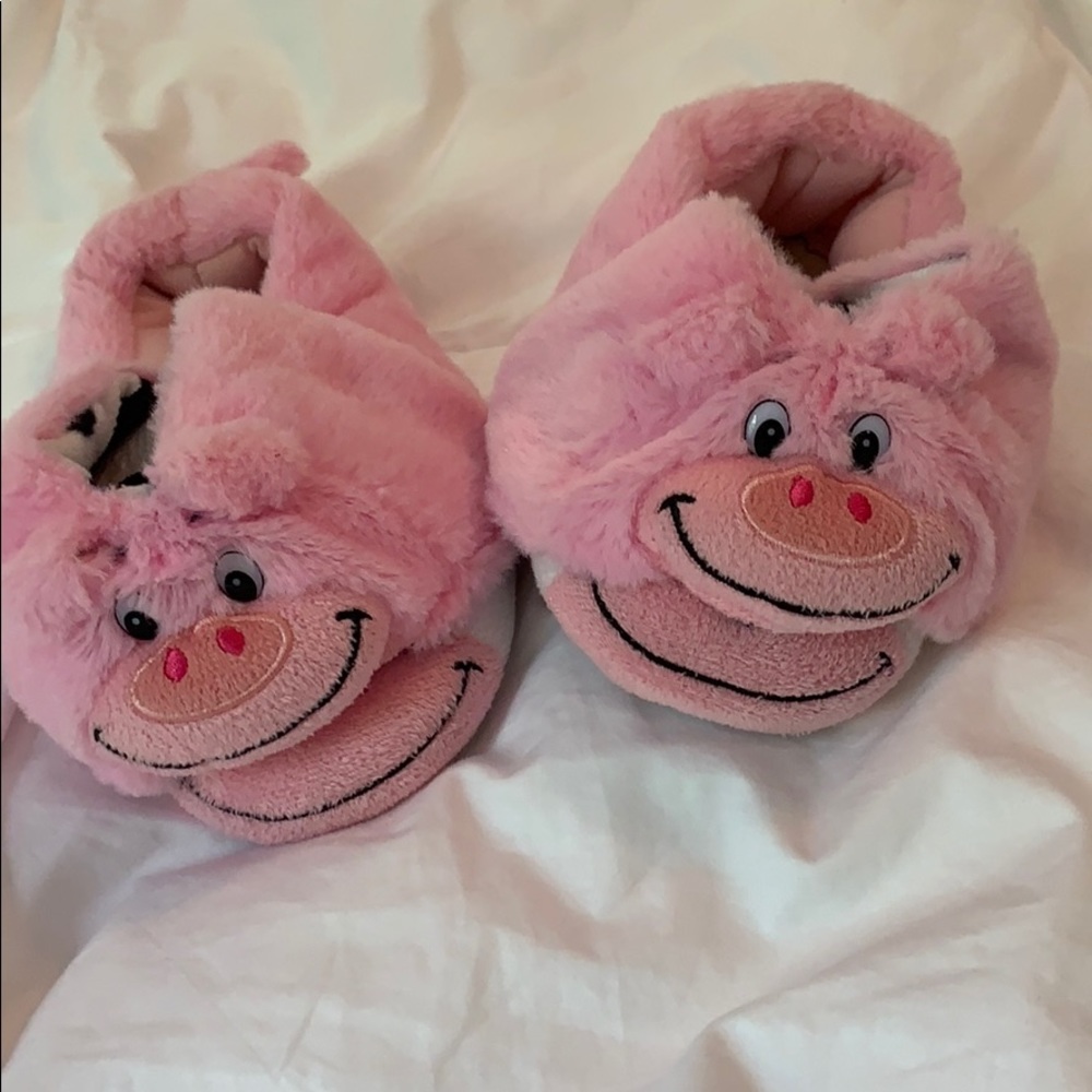 Flipazoo slippers cow to pig! Adorable!!! EUC